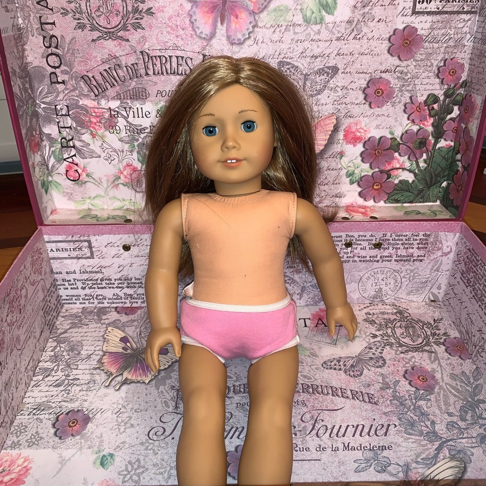 american girl doll; comes w box - Picture 2 of 5
